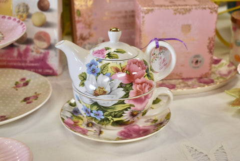 Tea for One Gift Set. Wildflowers, Roses, Daisies, Peonies