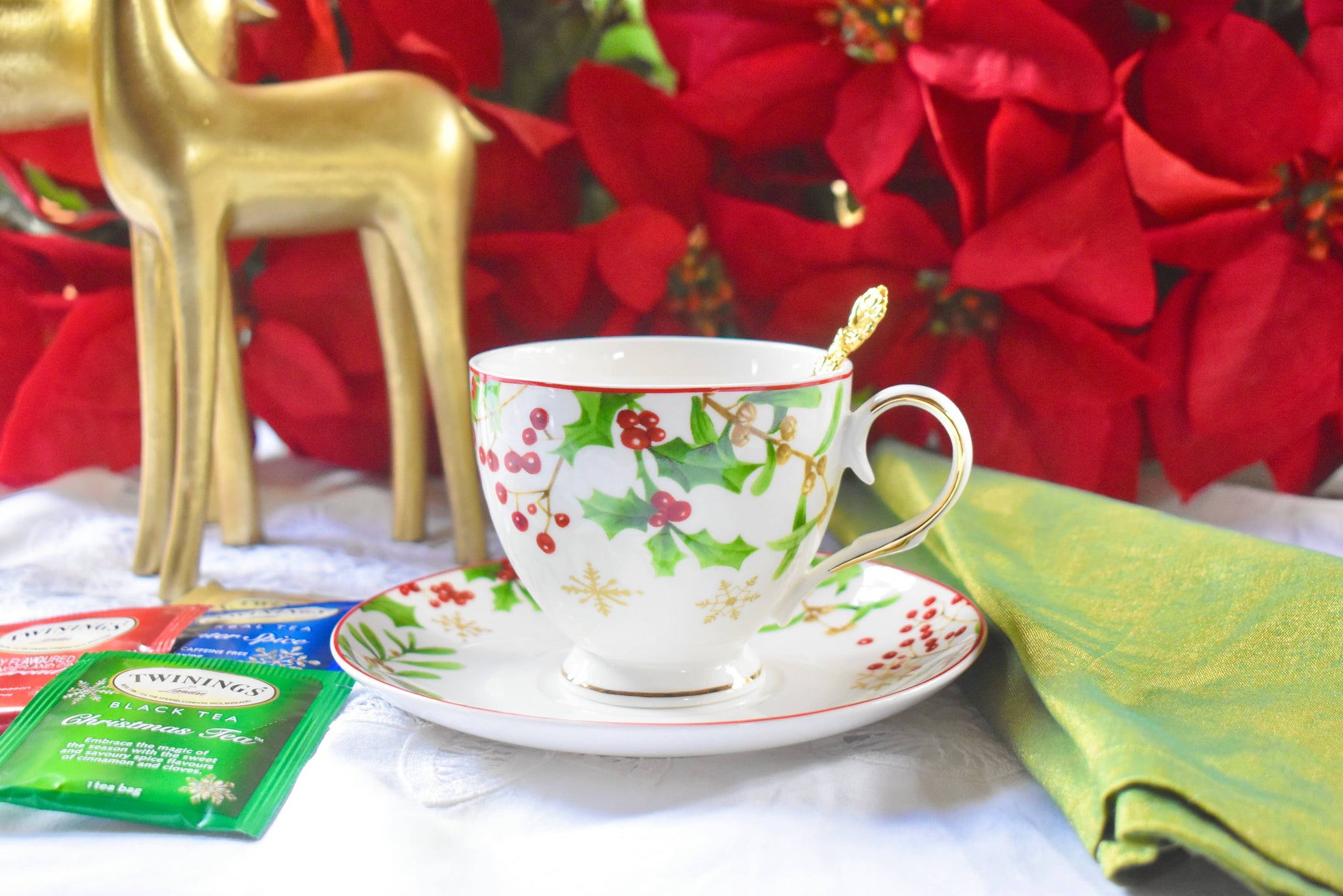 Christmas Holiday Holly Berries Gold Snowflakes Teacup