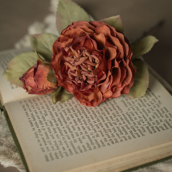 14" BURNT ORANGE ROSE PICK