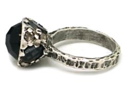 VINTAGE SILVER ONYX HIGH TOP RING